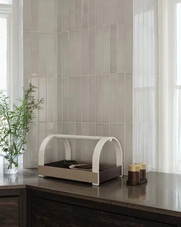 Bandeja con asas Kydo 40,5×27×23,5 cm - Roble oscuro-beige blanco - Gejst