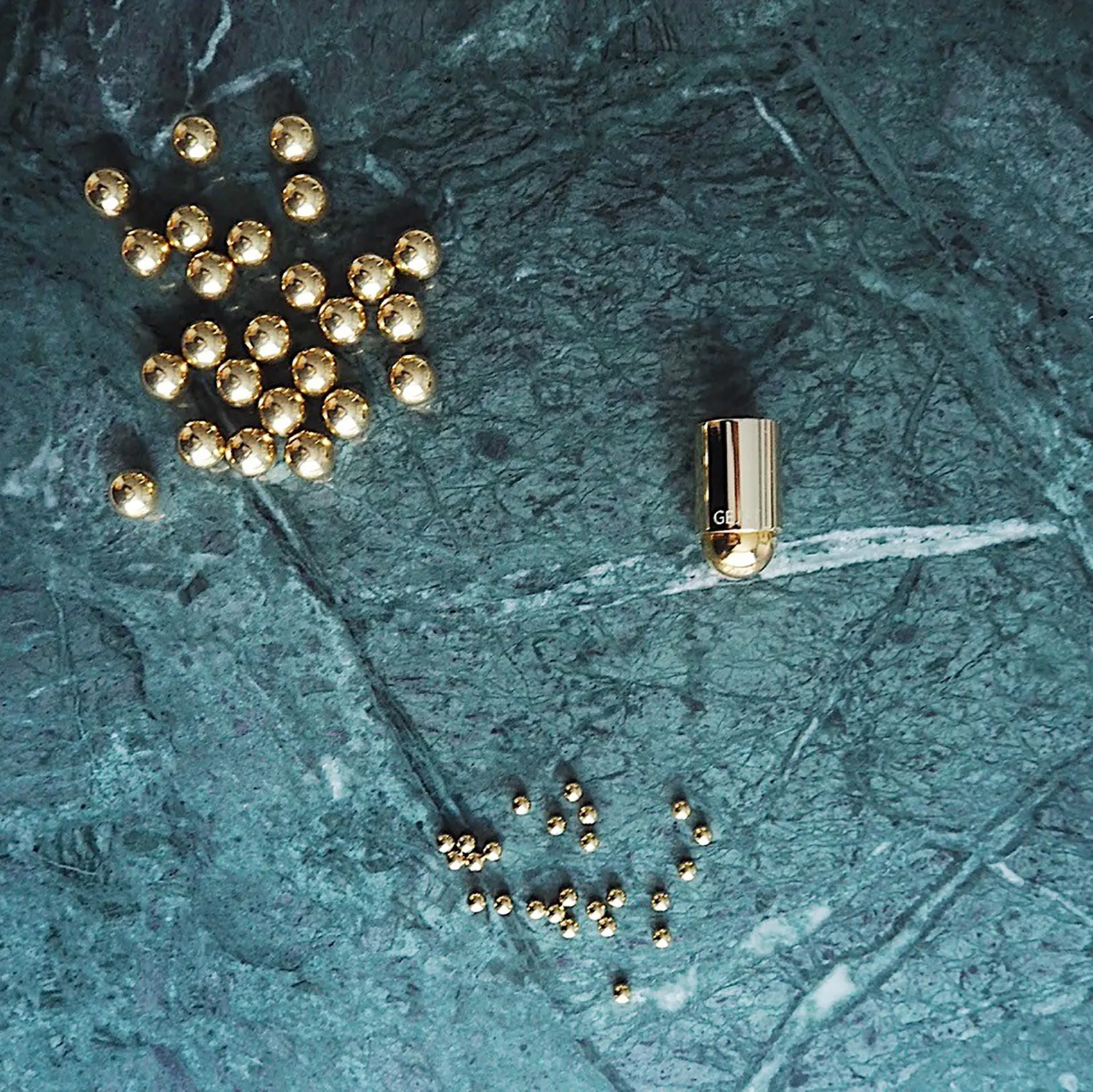 Candelabro Molekyl 1, latón Gejst