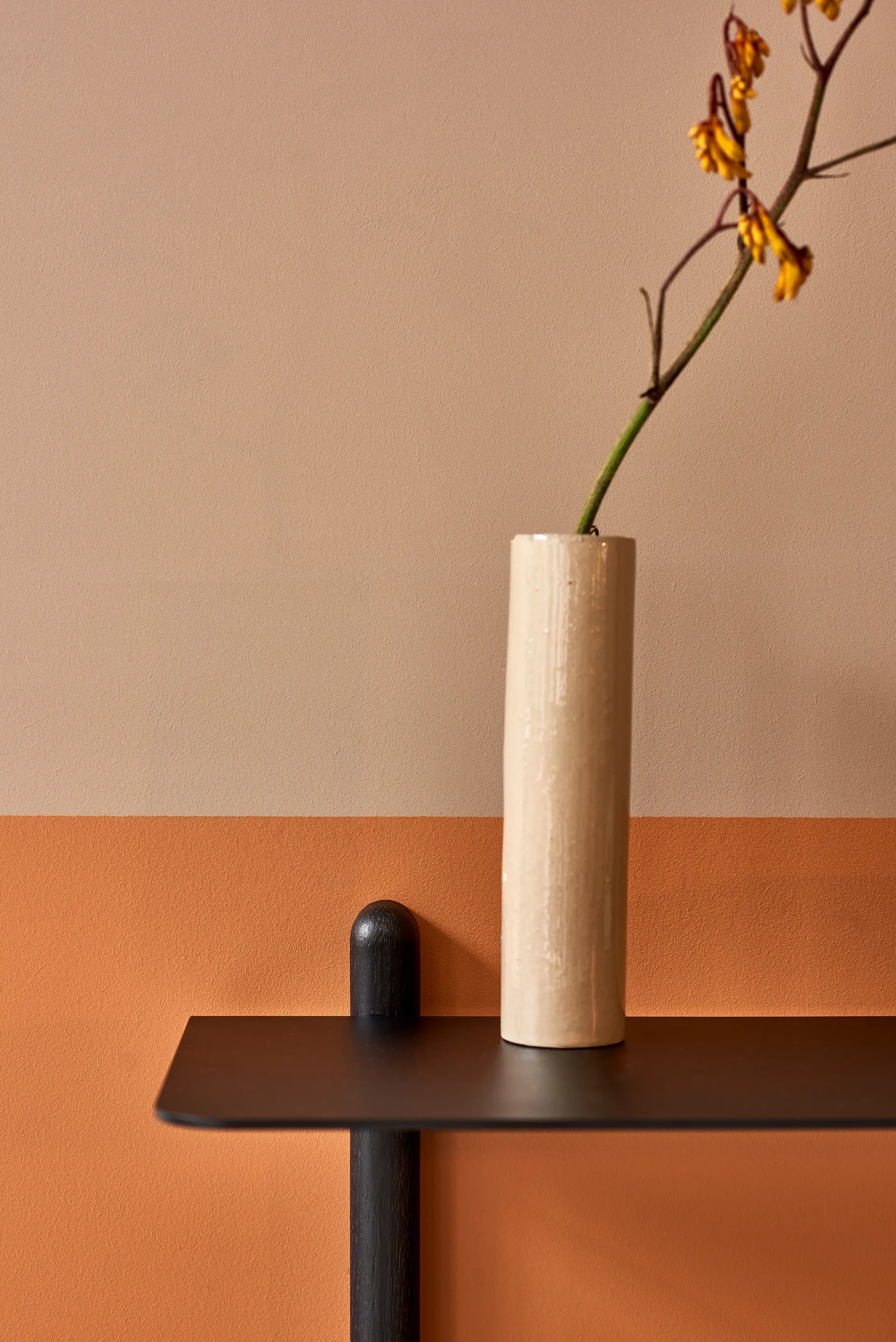 Estantería Nivo F large, Fresno teñido negro-negro Gejst