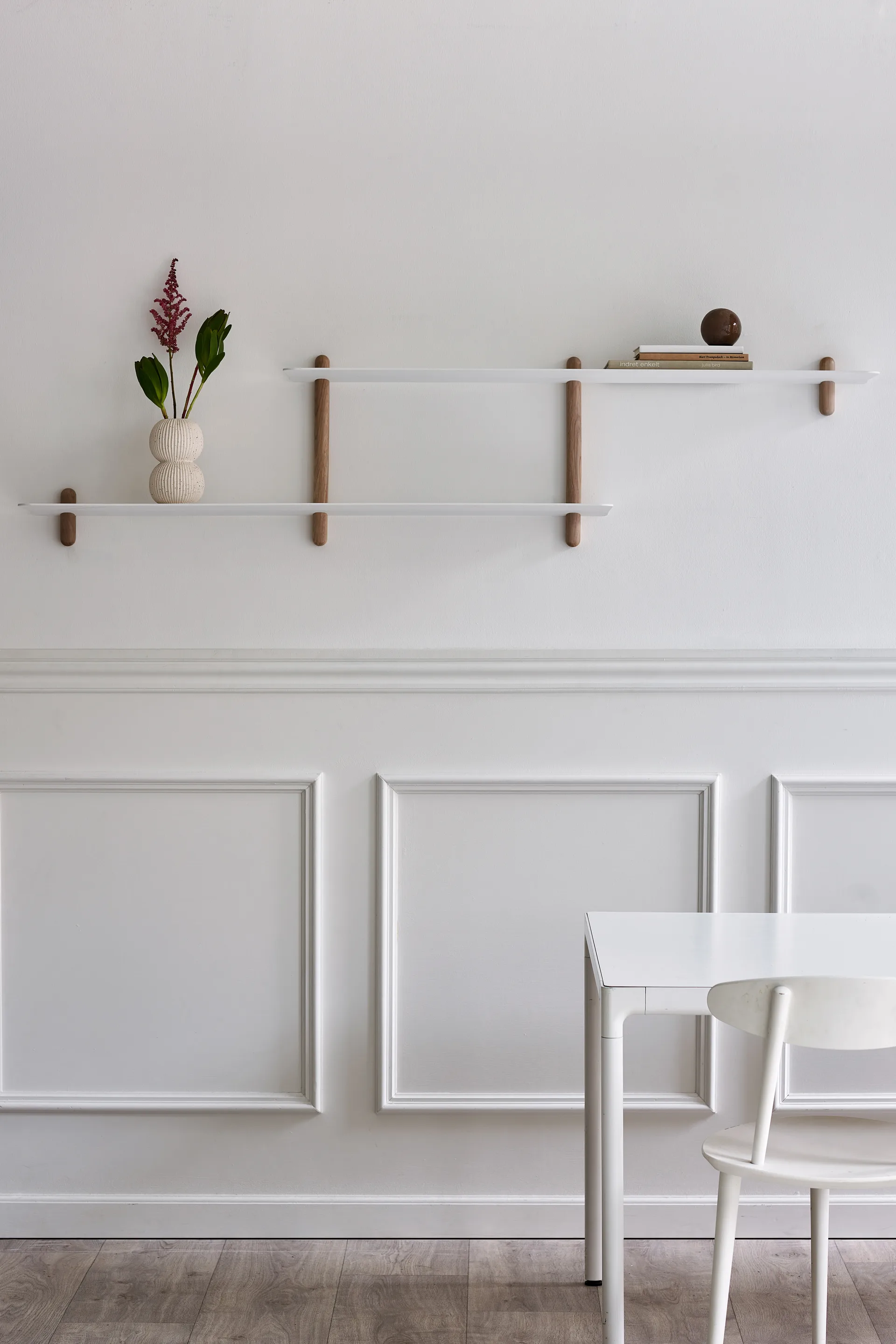 Estantería Nivo H large, Roble claro-blanco Gejst