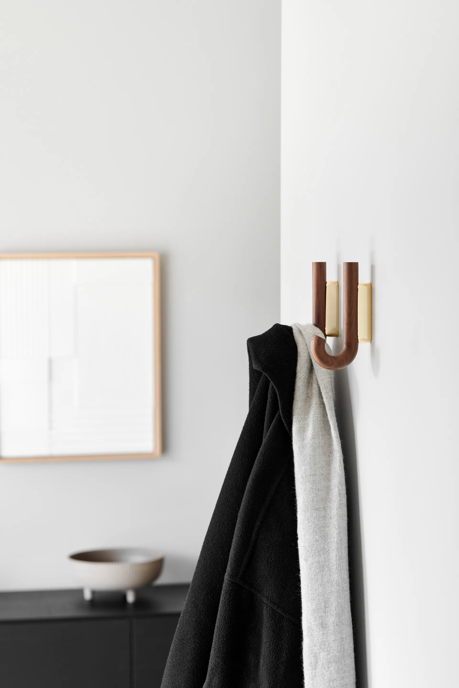 Gancho Hook mini 13,3 cm, Nogal-latón Gejst