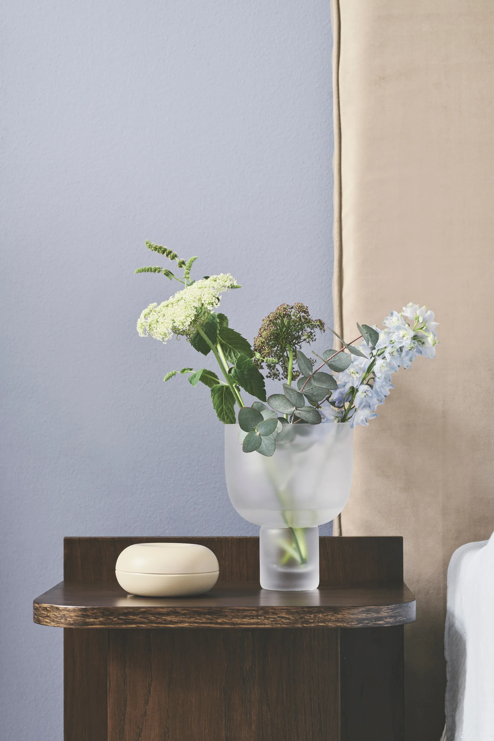 Jarrón Nebl medium, Frosted Gejst