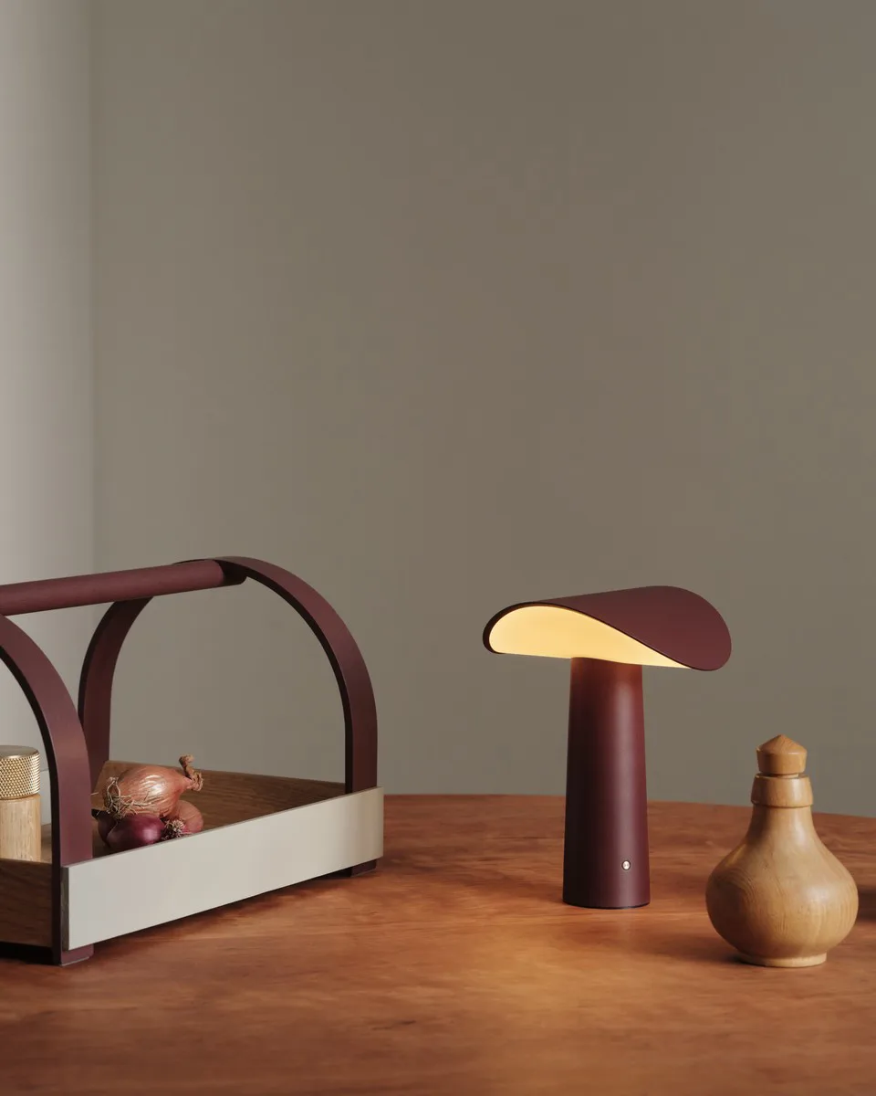 Lámpara de mesa Lium portátil 22,5 cm, Borgoña Gejst