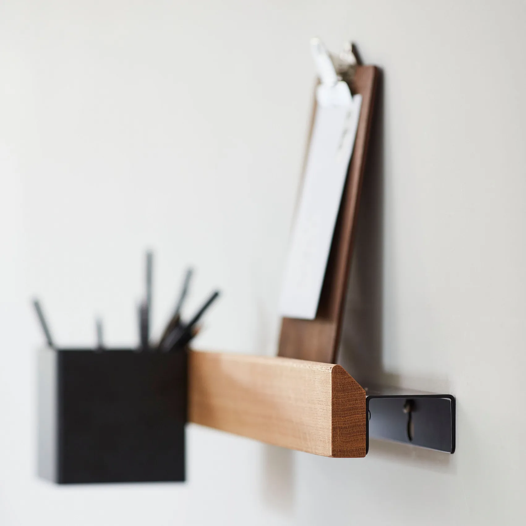 Listón magnético Flex Rail 60 cm, roble-negro Gejst