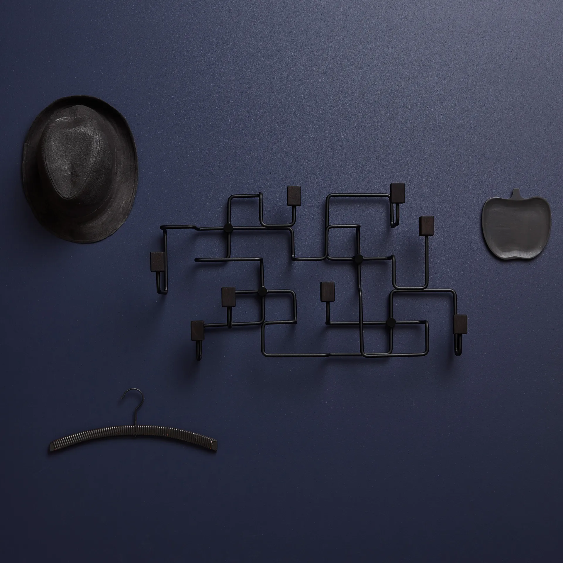 Perchero Underground, Negro-roble teñido de negro Gejst