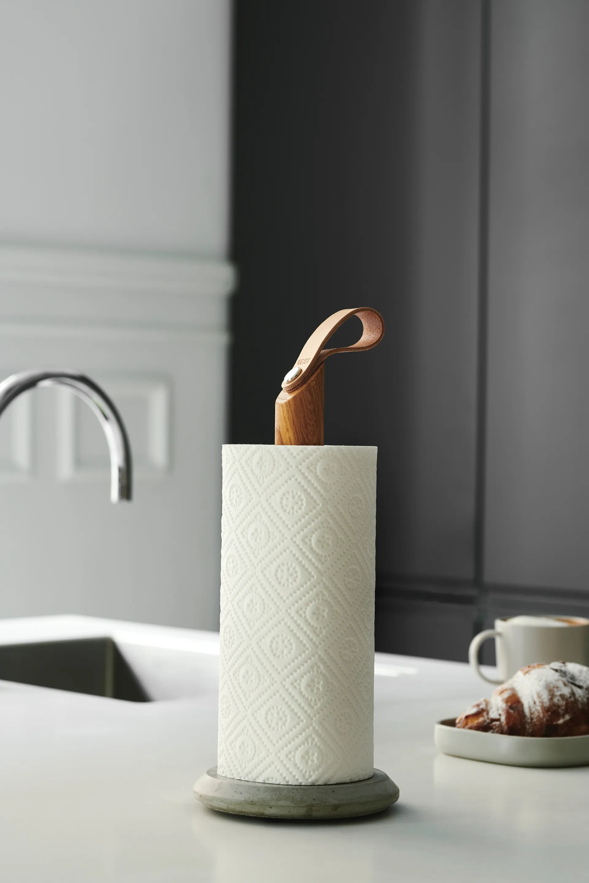 Portarrollos de papel cocina Grab, roble  Gejst