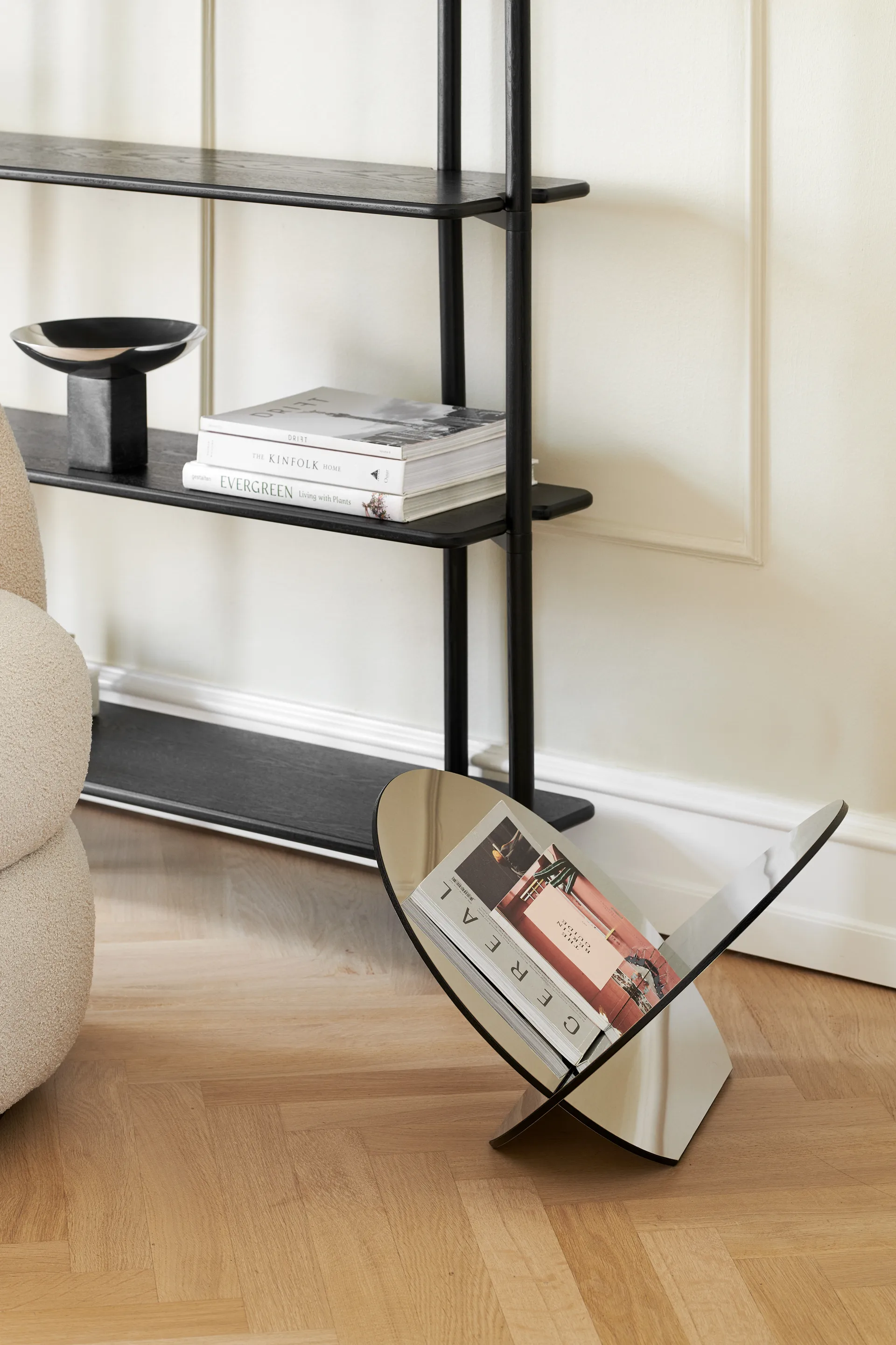 Revistero Silia, Acero inoxidable Gejst