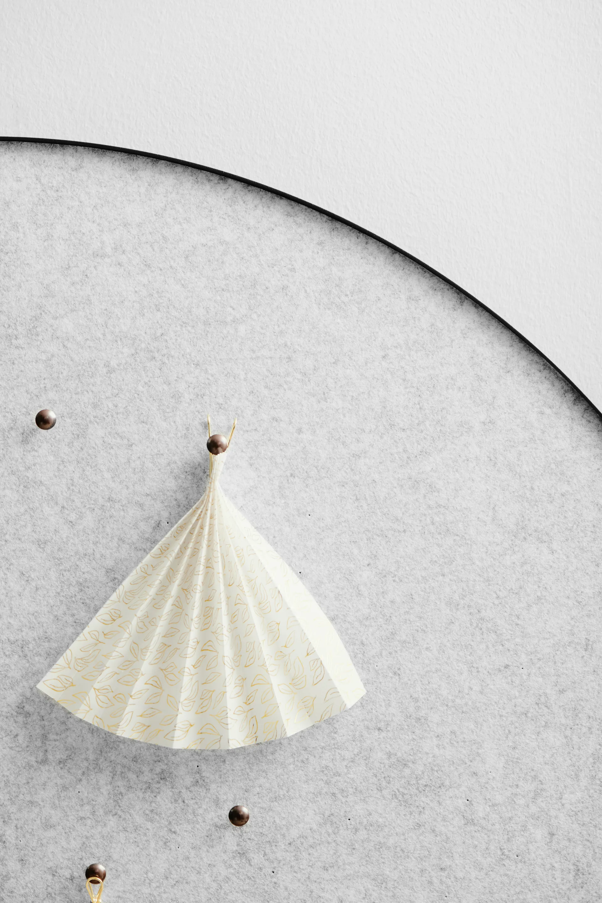 Tablero de notas Retell pinboard Ø80 cm, gris claro Gejst