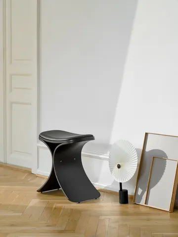 Taburete Luno 48×28×72 cm - Roble negro-cuero negro - Gejst