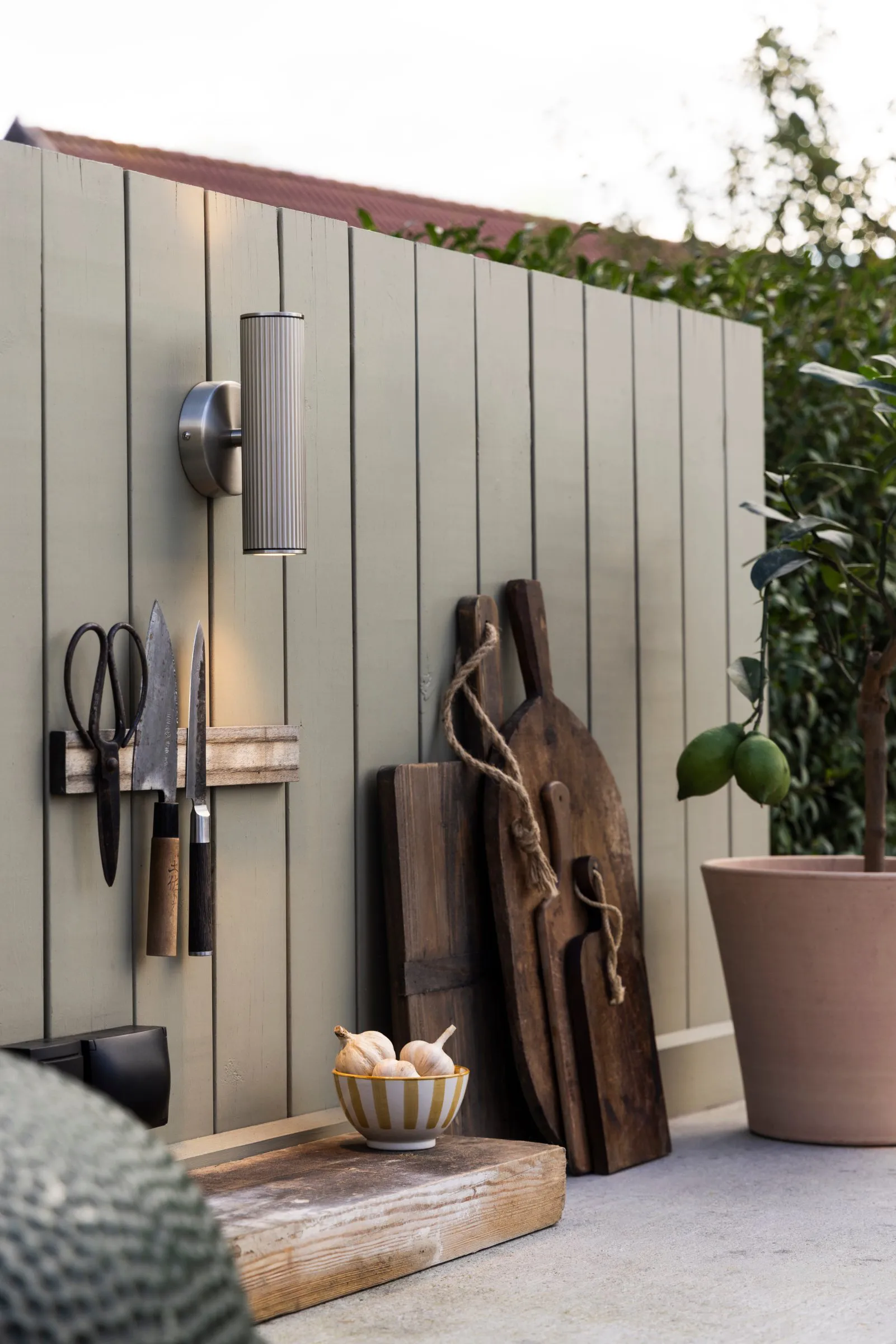 Aplique de pared Hubble up/down para fachada, Acero cepillado Globen Lighting