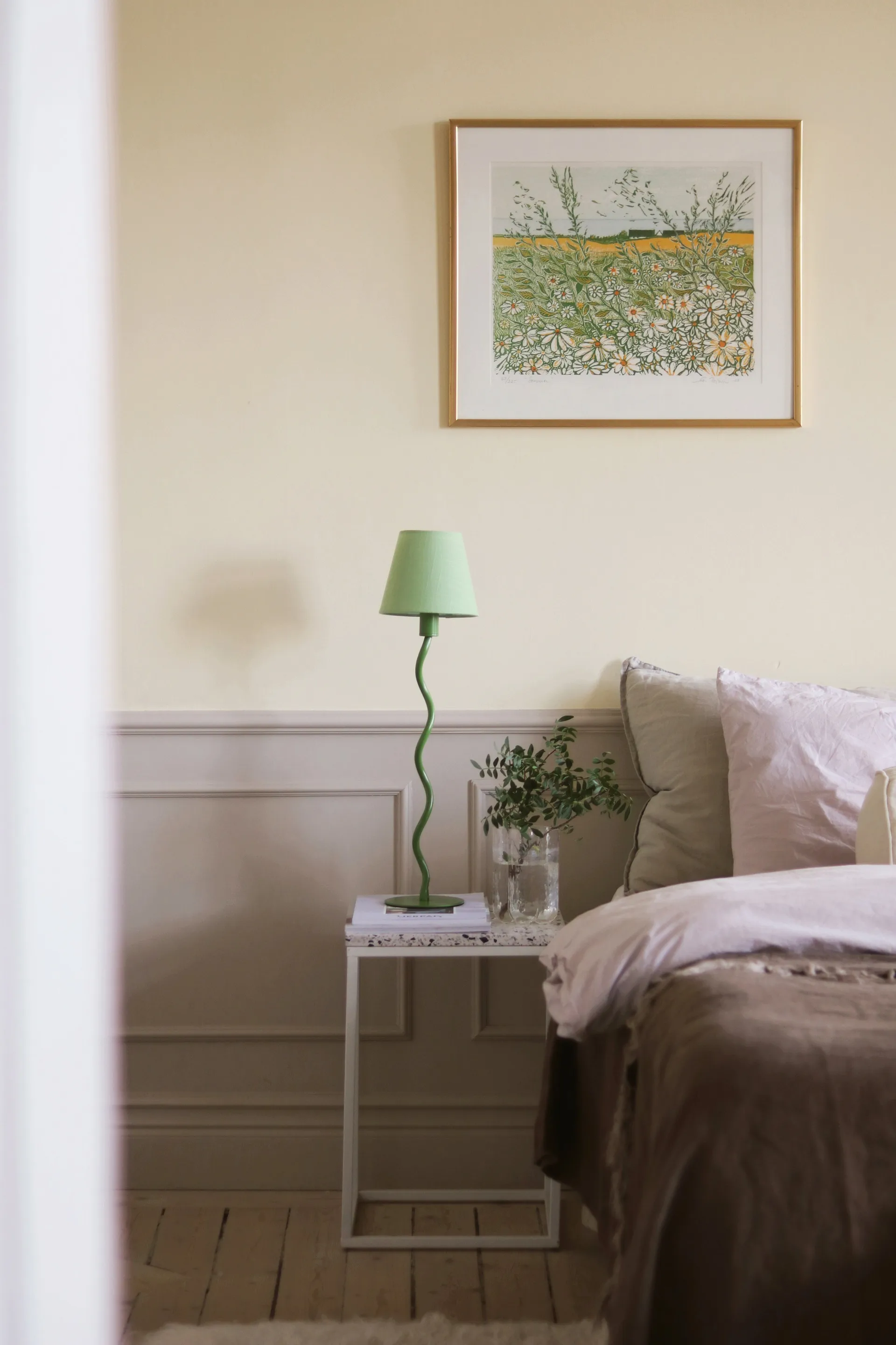 Base de lámpara de mesa Twist 50 , Verde Globen Lighting