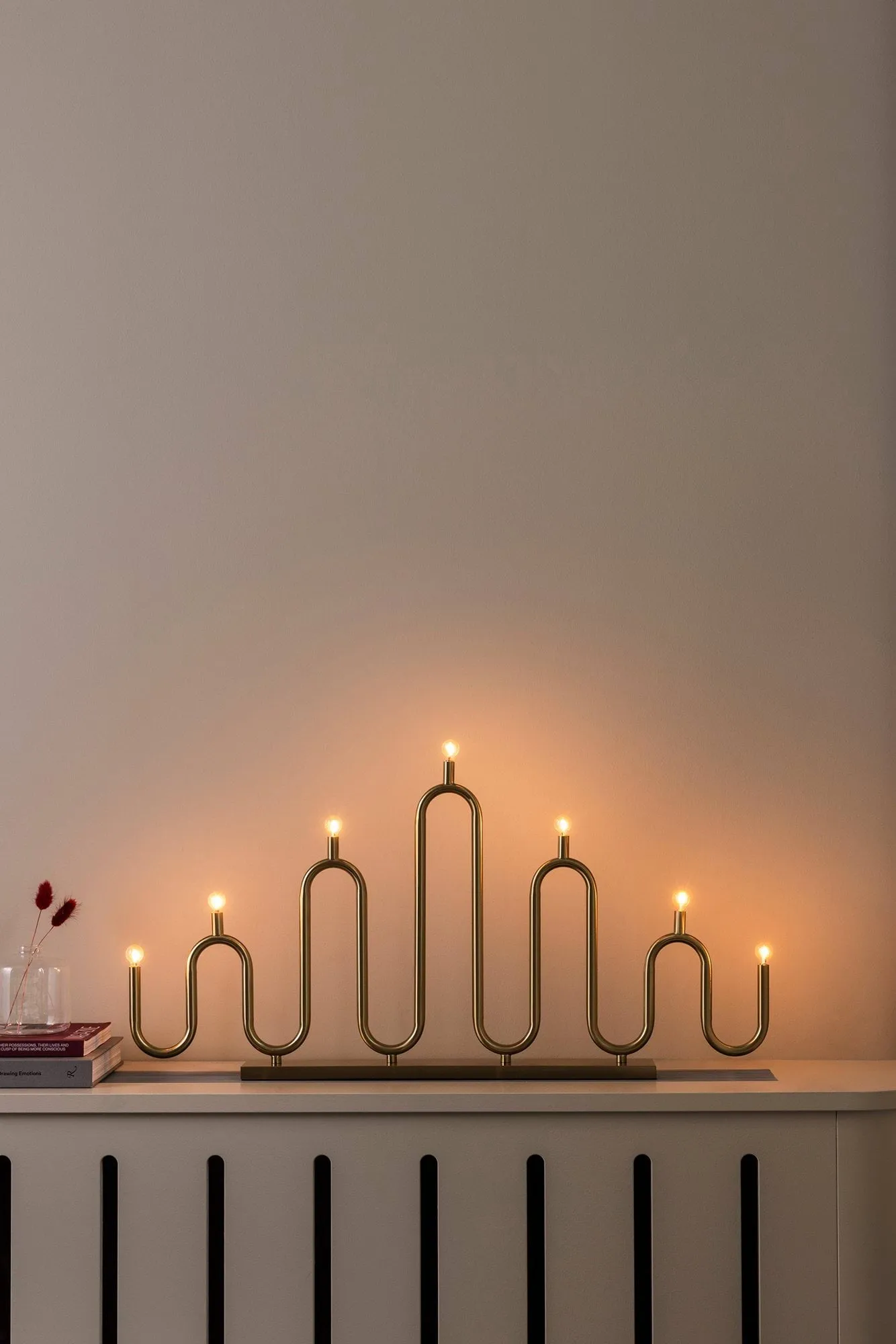 Candelabro de Adviento Noel 7, Latón cepillado Globen Lighting