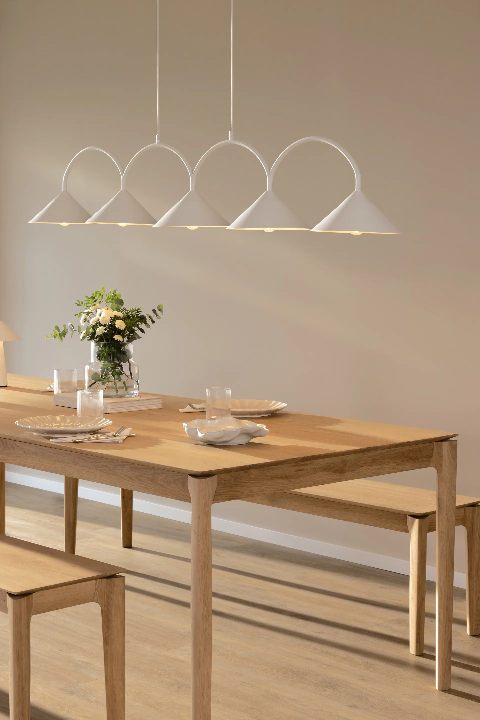 Lámpara colgante Curve 5, Blanco Globen Lighting