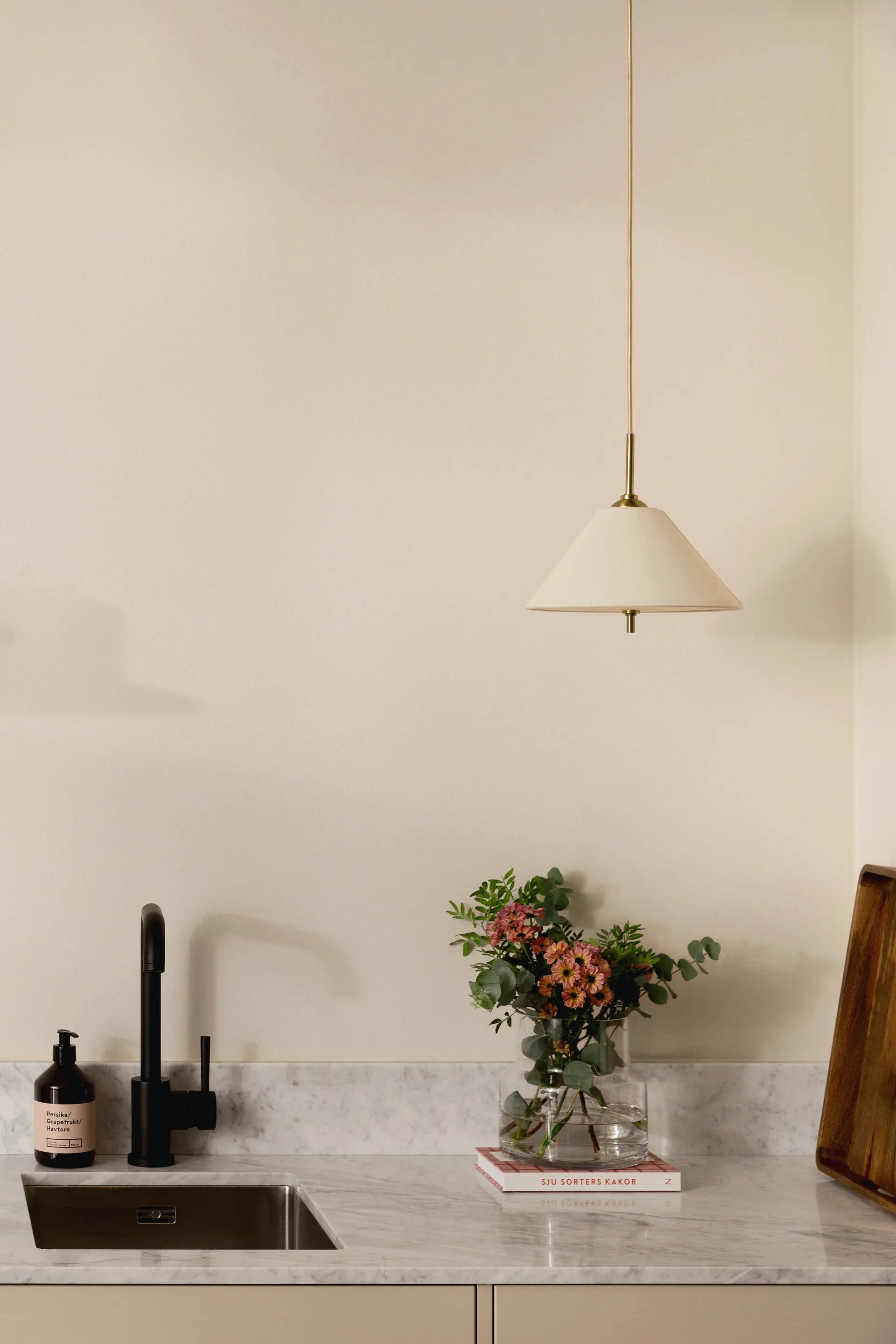 Lámpara colgante Iris 25, Crema Globen Lighting