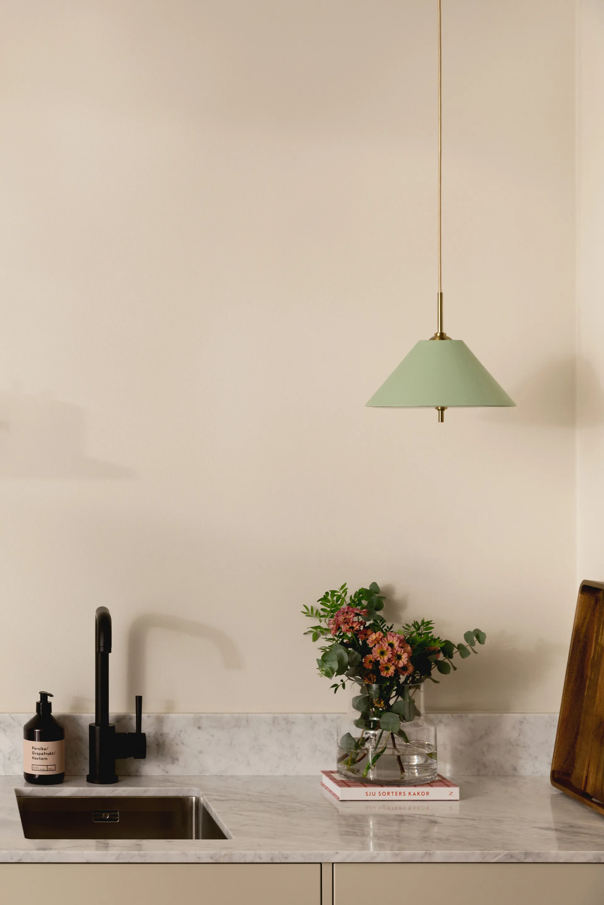 Lámpara colgante Iris 25, Verde Globen Lighting