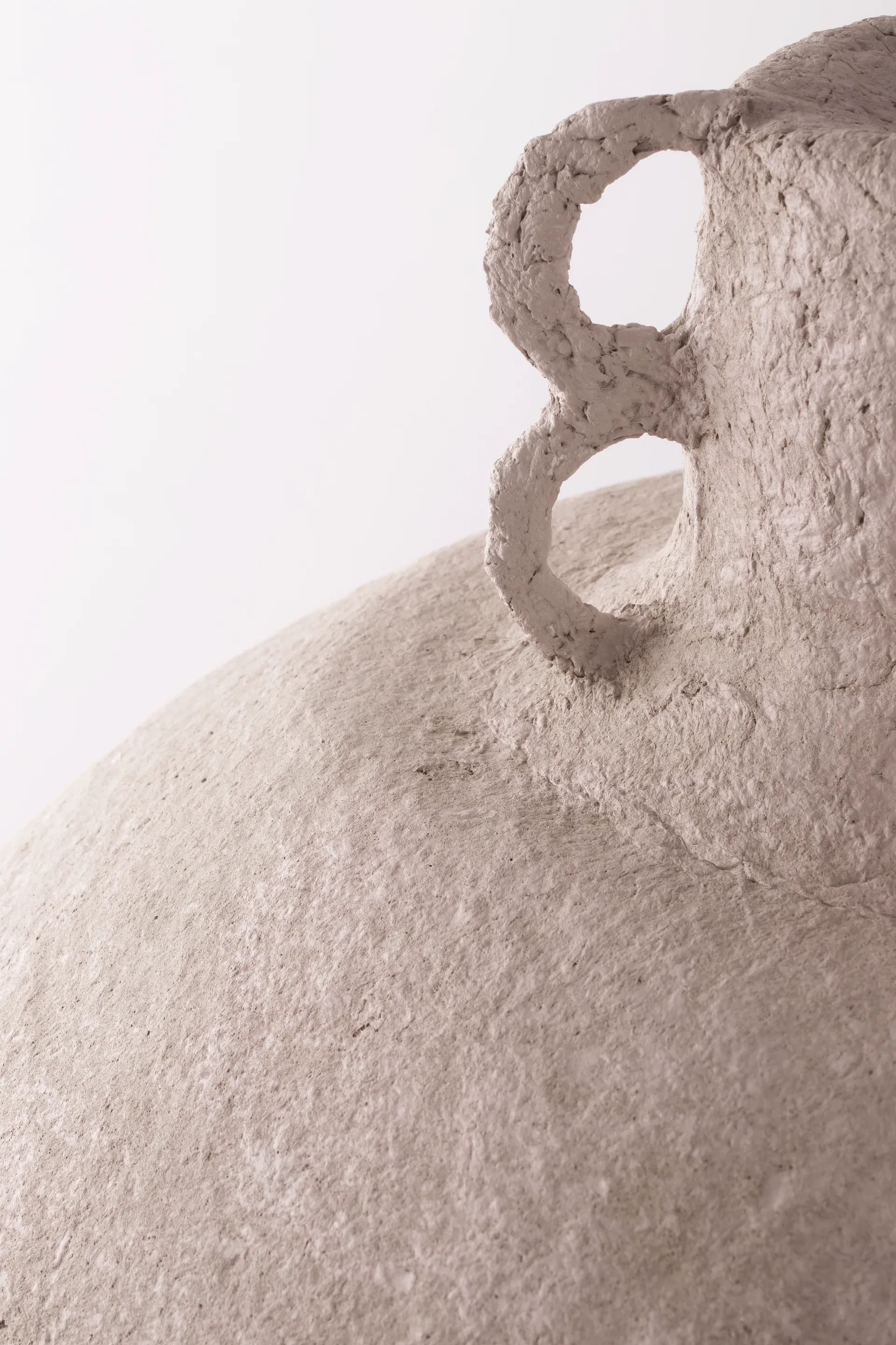 Lámpara colgante Maché Ø50 cm, Mud Globen Lighting