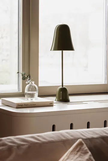 Lámpara de mesa Blåklockan - Verde oliva (verde), Ø16xAlt. 50 cm - Globen Lighting
