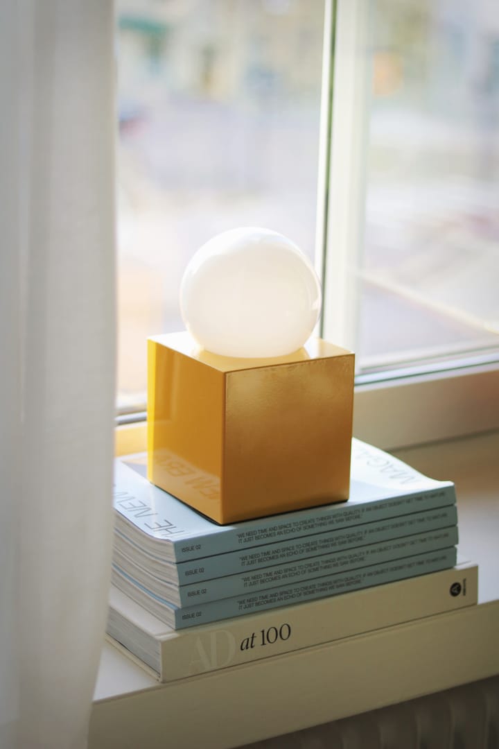 Lámpara de mesa Bob 14, Amarillo Globen Lighting