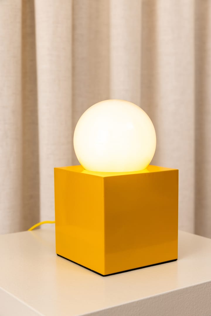 Lámpara de mesa Bob 14, Amarillo Globen Lighting