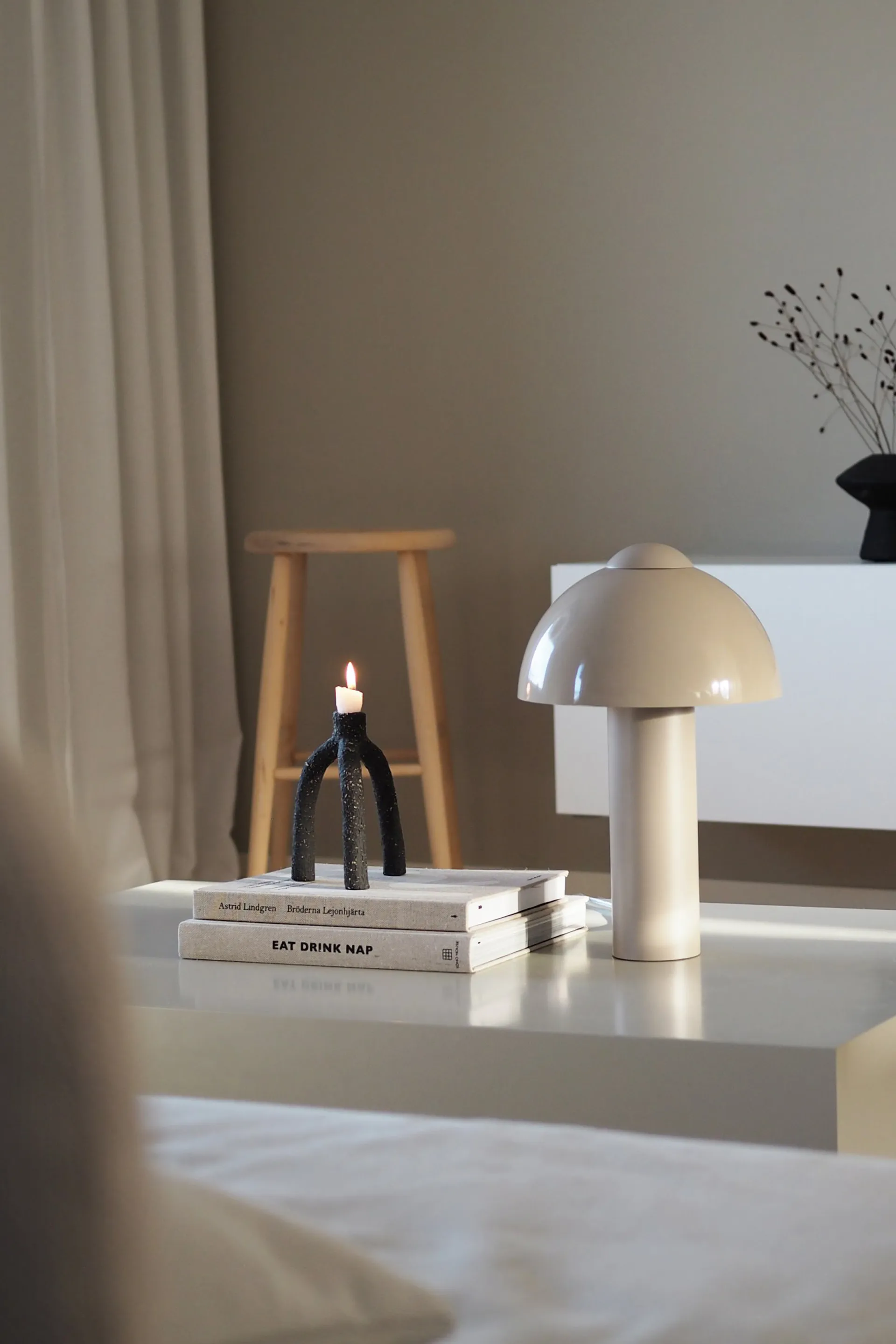 Lámpara de mesa Buddy 23 36 cm, Sand Globen Lighting