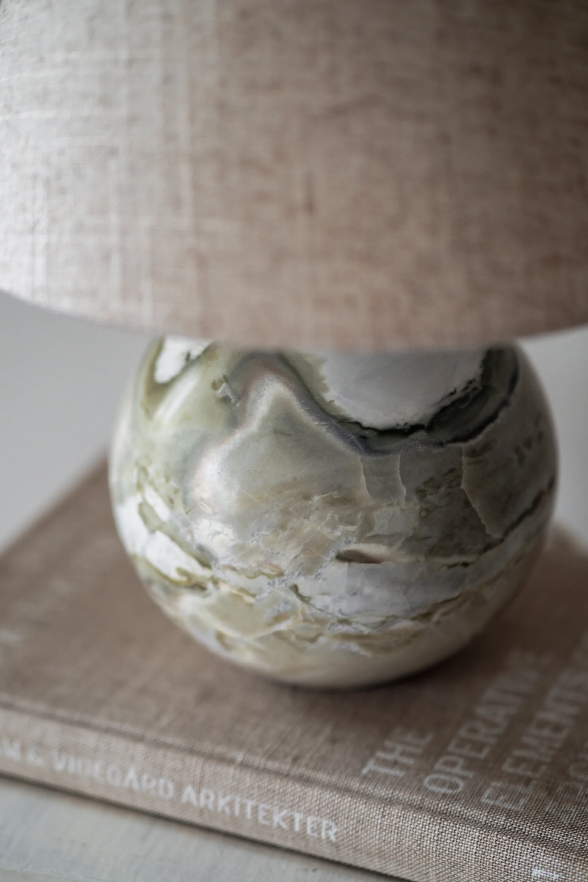 Lámpara de mesa Castello 24, Verde Globen Lighting