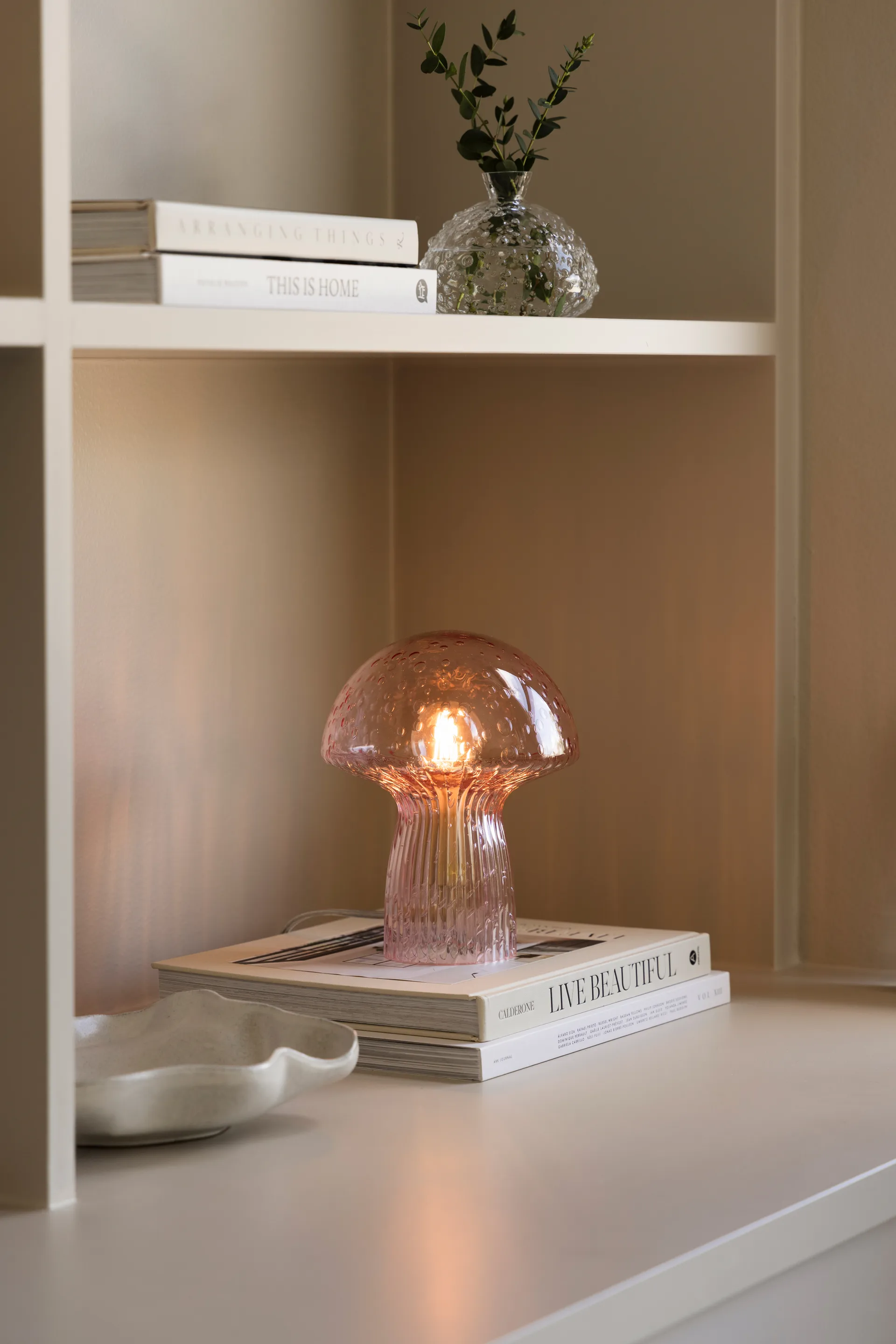 Lámpara de mesa Fungo Special Edition Rosa, Ø16 cm, H:20 cm Globen Lighting