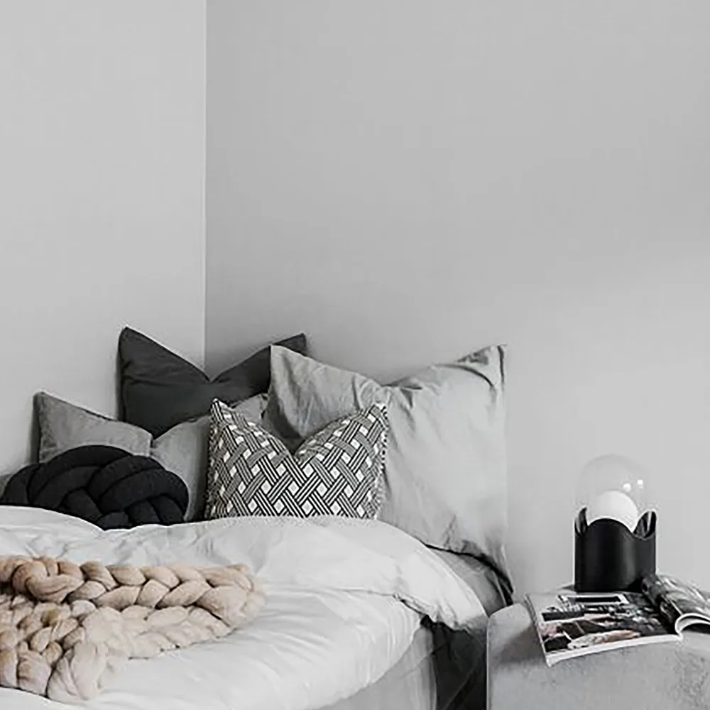 Lámpara de mesa Ghost, Beige, vidrio transparente Globen Lighting