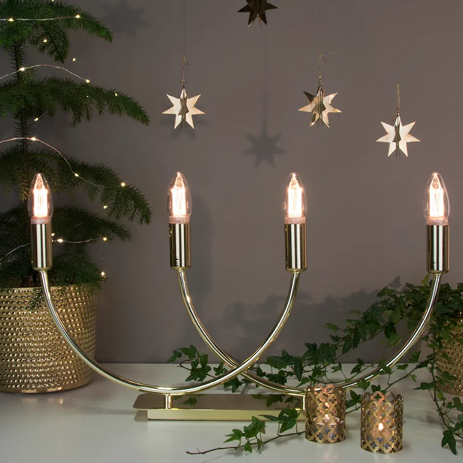 Lámpara de mesa Grace, latón Globen Lighting