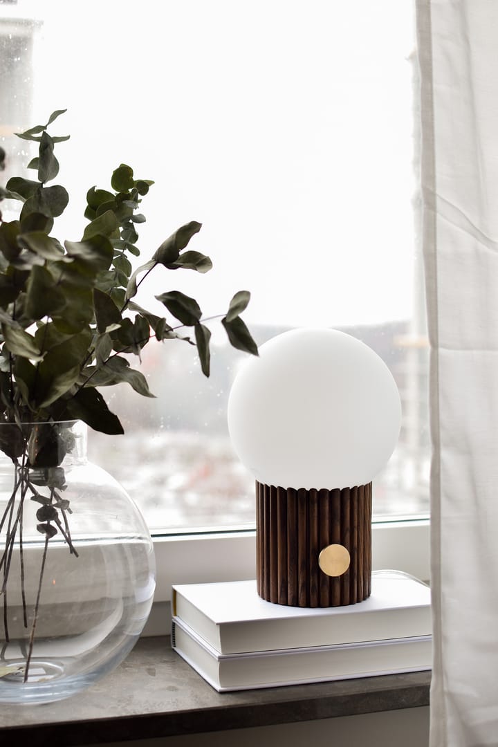 Lámpara de mesa Hubble Ø15 cm, nogal Globen Lighting