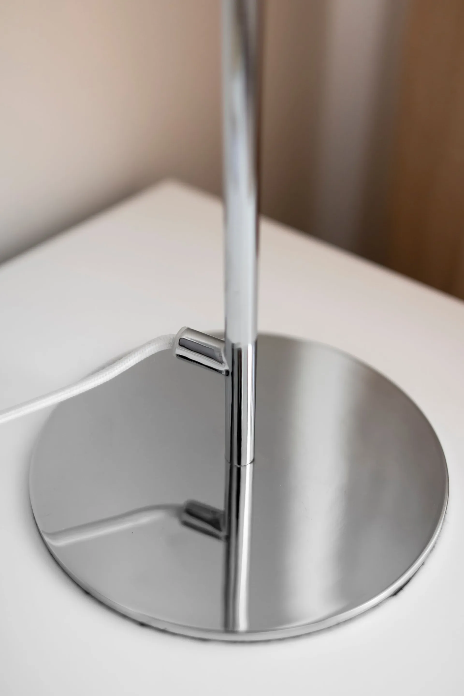 Lámpara de mesa Icon 25 48 cm, Cromo Globen Lighting