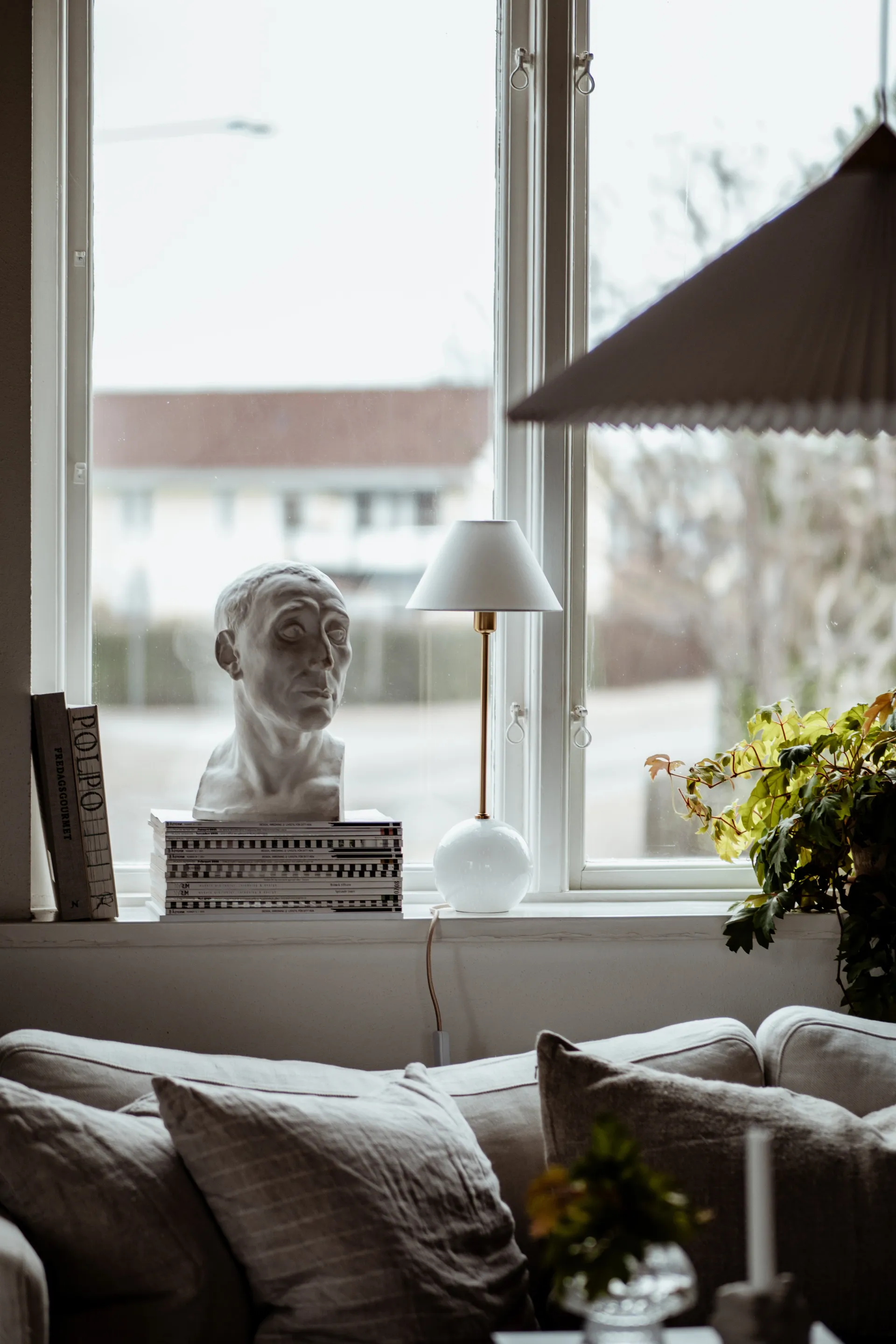 Lámpara de mesa Iris 20, Blanco Globen Lighting