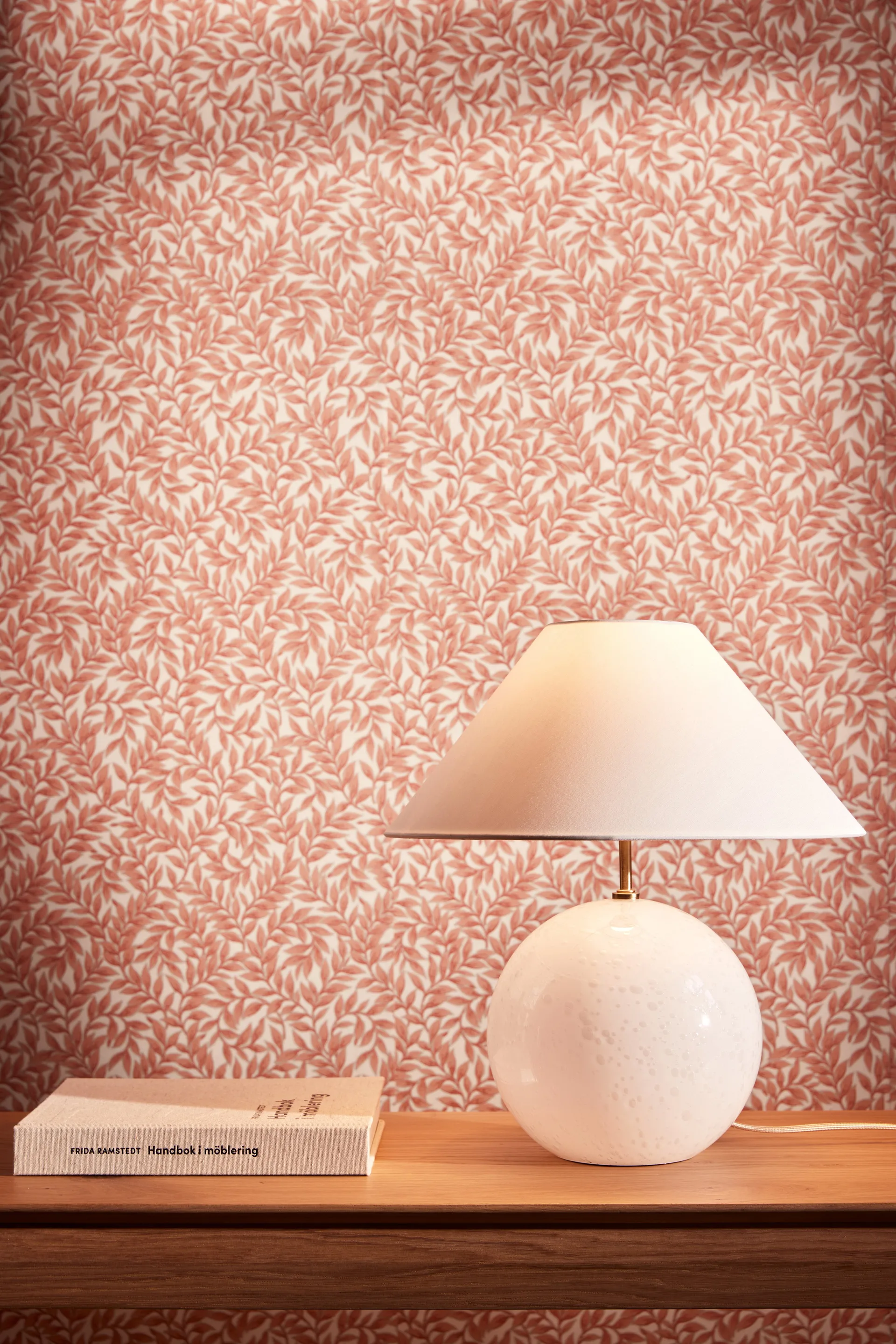 Lámpara de mesa Iris 35 39 cm, Blanco Globen Lighting