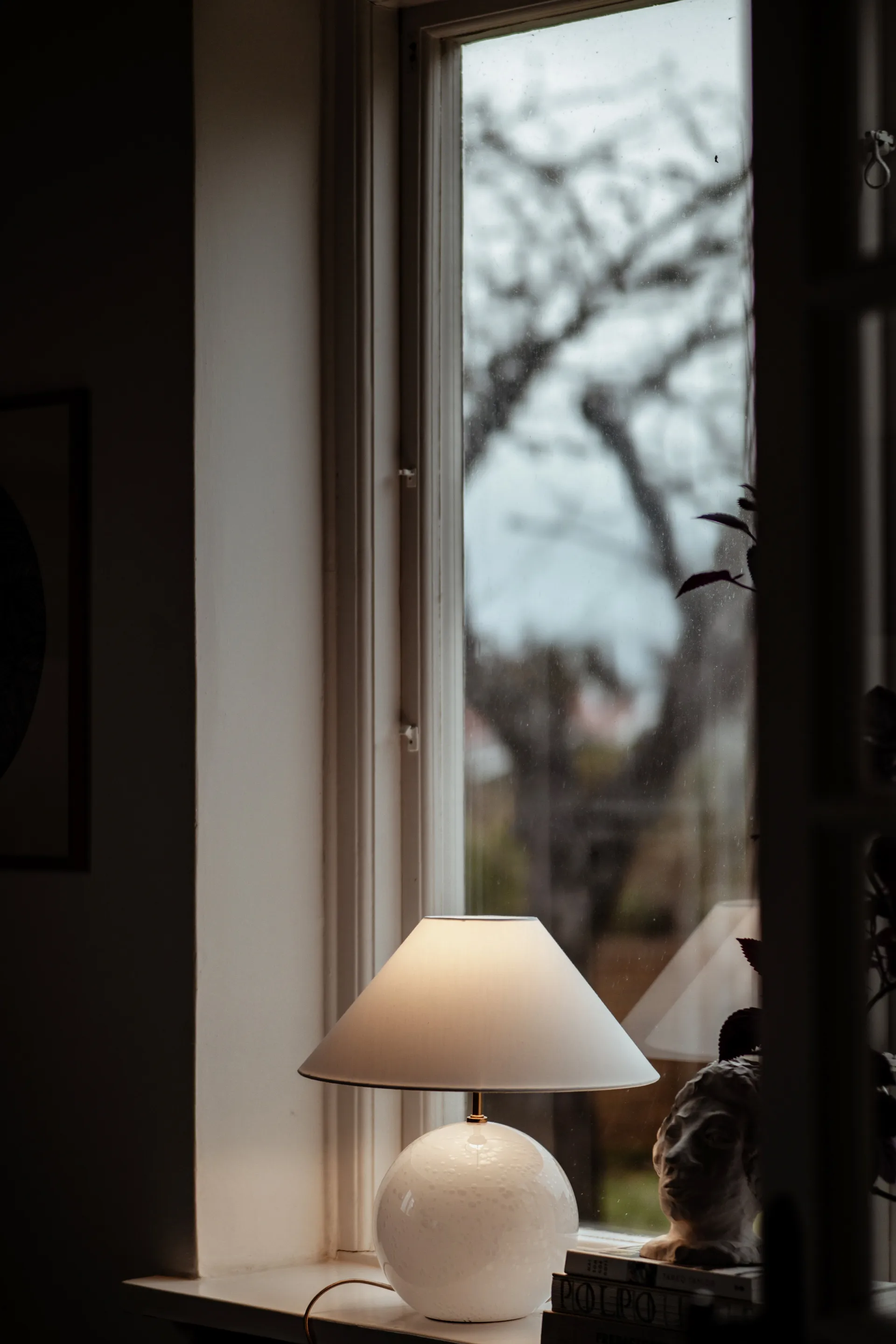 Lámpara de mesa Iris 35 39 cm, Blanco Globen Lighting