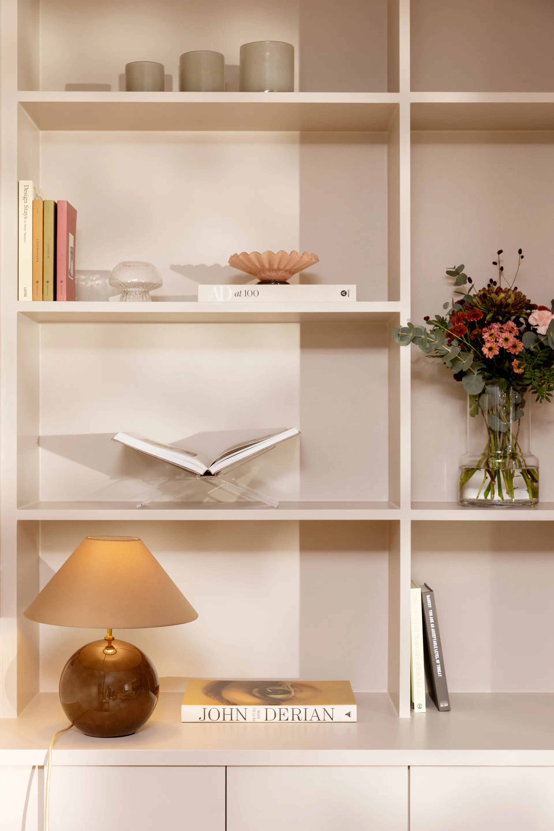 Lámpara de mesa Iris 35 39 cm, Moca Globen Lighting