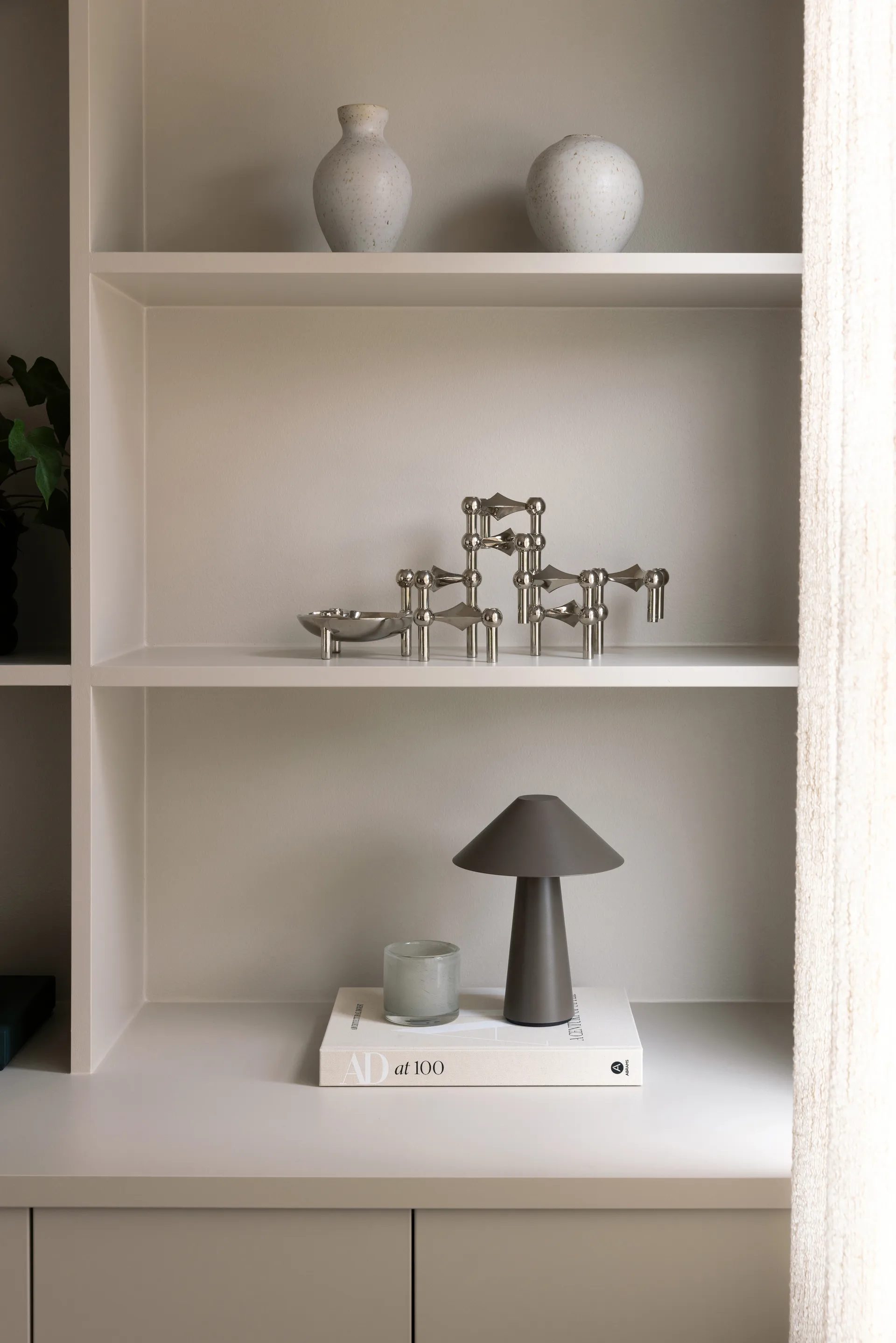 Lámpara de mesa portátil Cannes, Marrón Globen Lighting