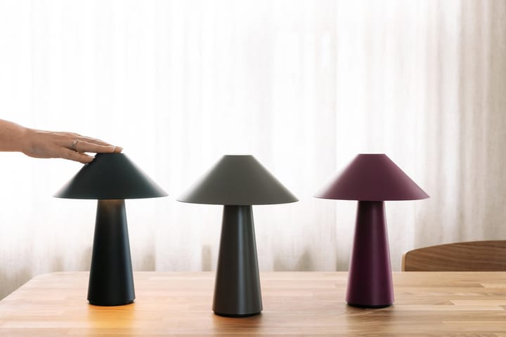 Lámpara de mesa portátil Cannes, Marrón Globen Lighting
