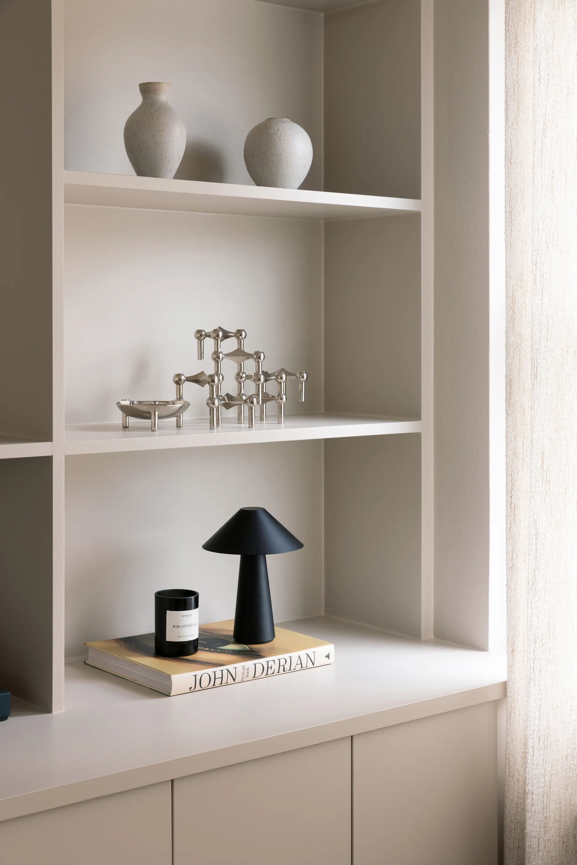 Lámpara de mesa portátil Cannes, Negro Globen Lighting