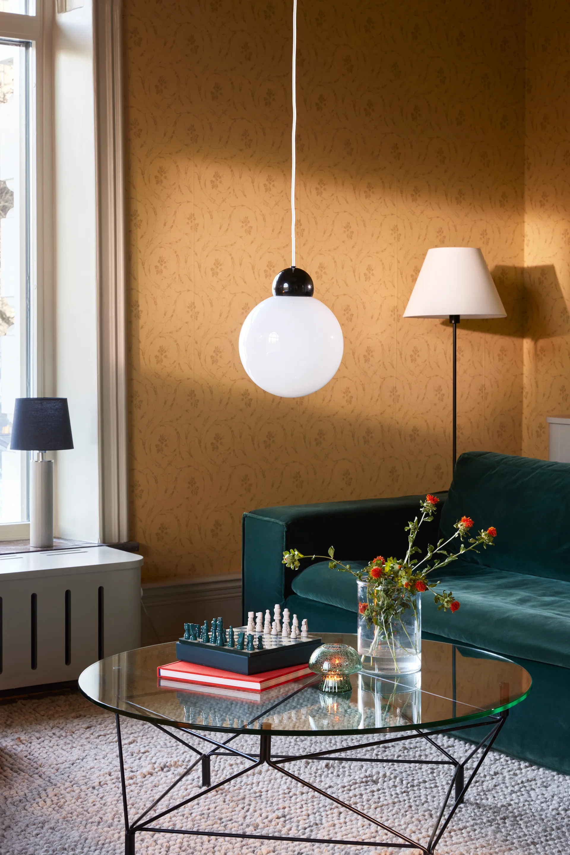 Lámpara de mesa Rib 8, Acero cepillado Globen Lighting