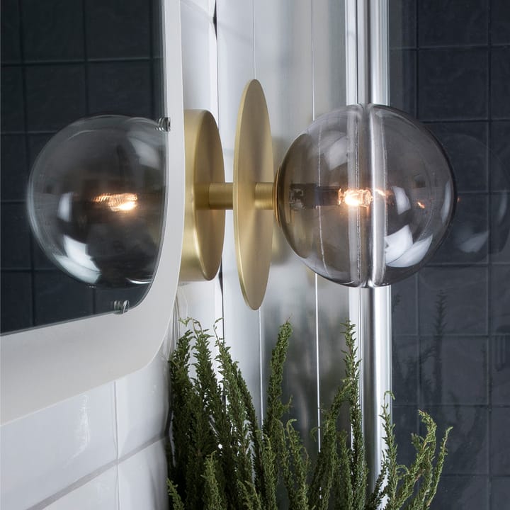 Lámpara de pared Art Deco IP44, Humo/latón cepillado Globen Lighting