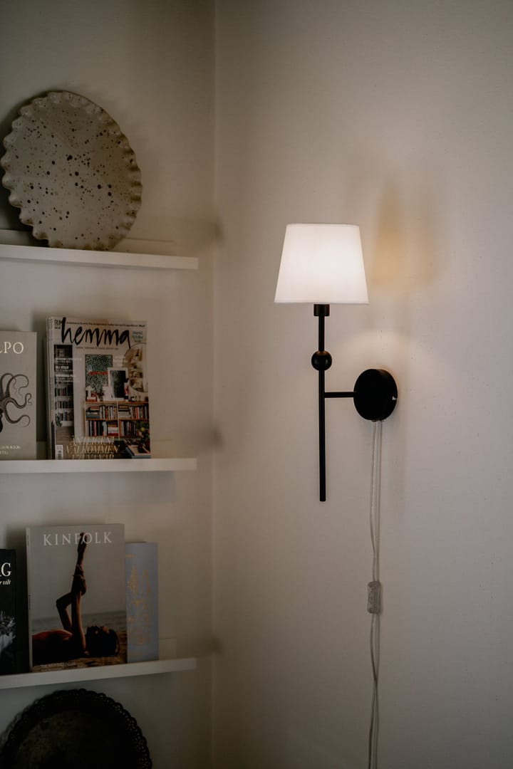 Lámpara de pared Astrid, negro Globen Lighting