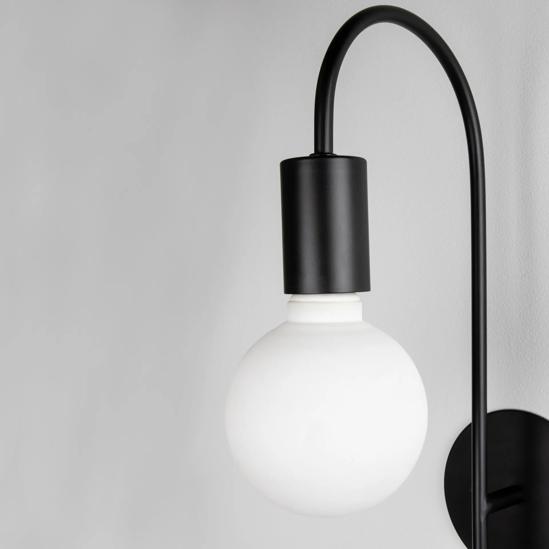 Lámpara de pared Grace, negro Globen Lighting
