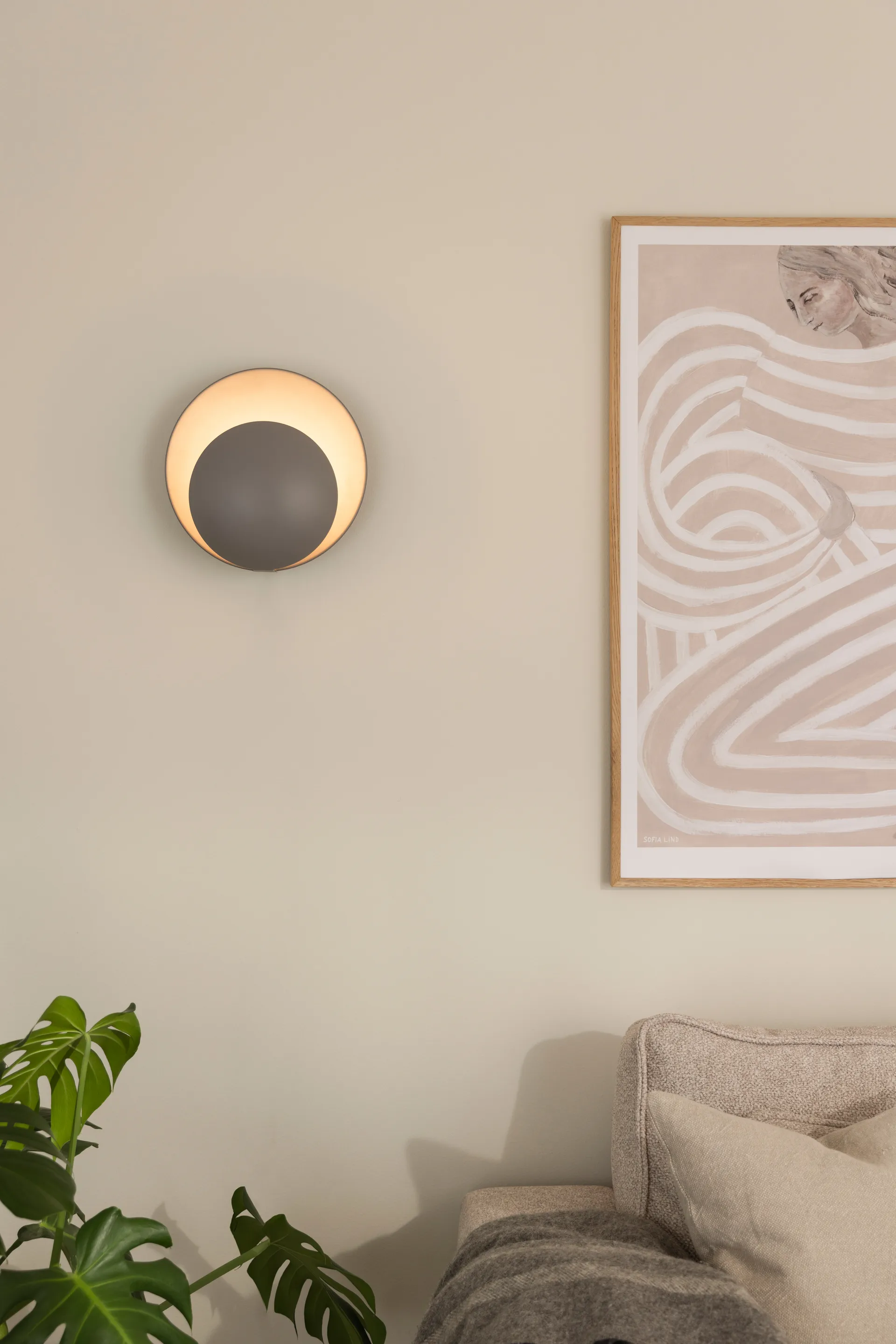 Lámpara de pared Orbit, Gris Globen Lighting