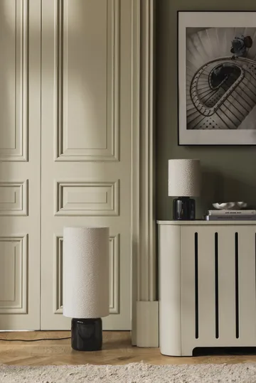 Lámpara de pie Florian  - Blanco bouclé/negro, Ø30x80 cm - Globen Lighting