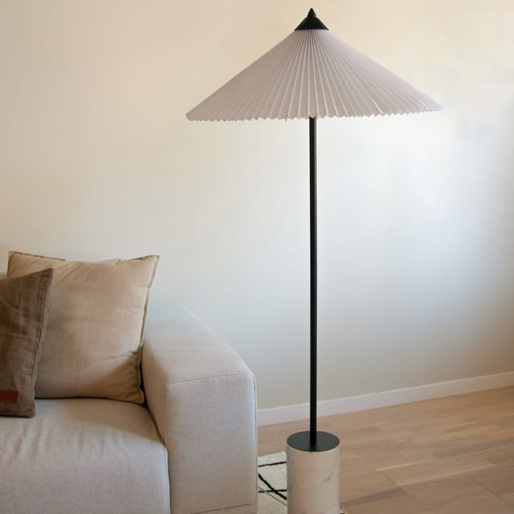 Lámpara de pie Matisse 150 cm, Negro-blanco Globen Lighting
