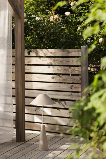 Lámpara de pie portátil Cannes - Barro - Globen Lighting