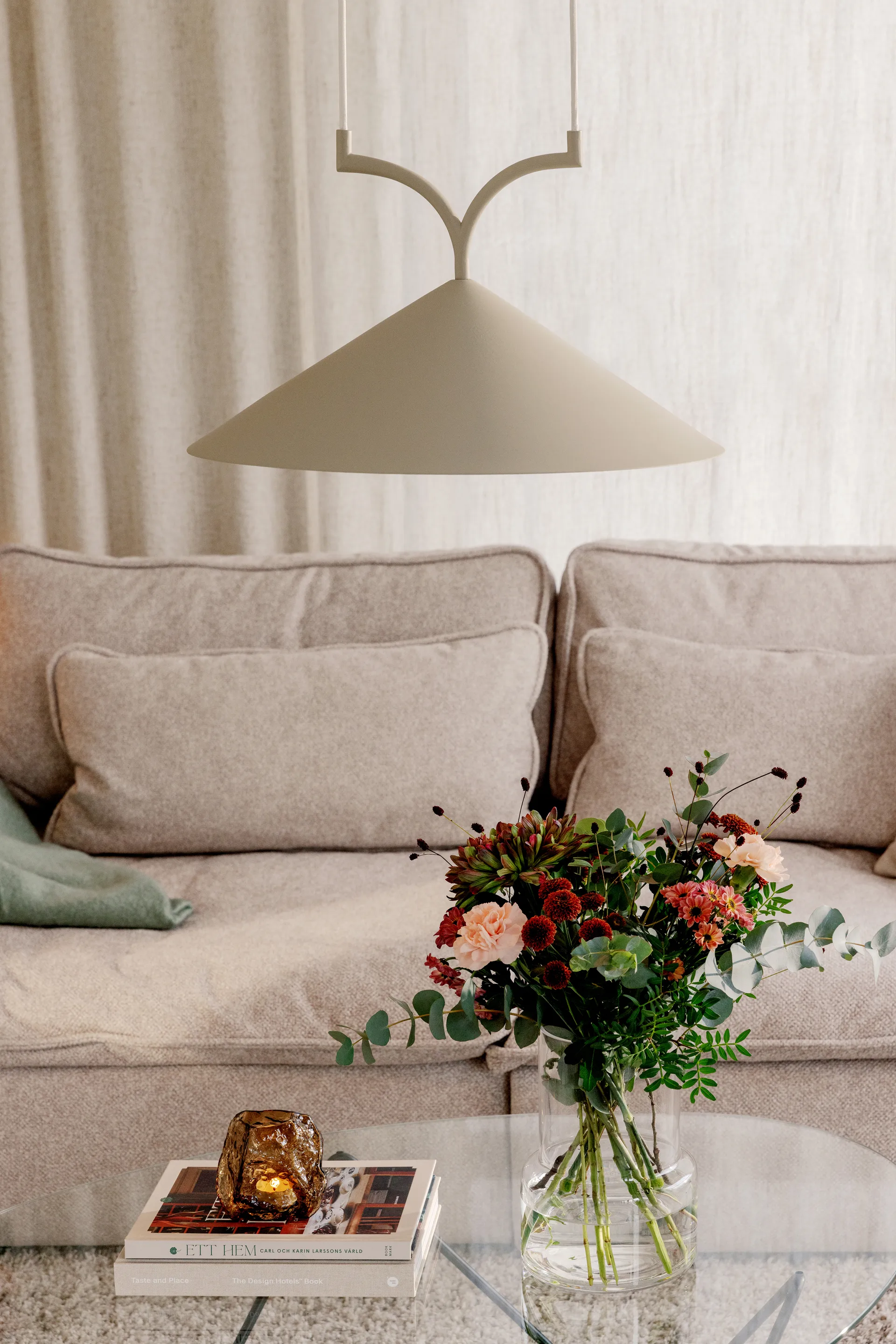 Lámpara de techo Curve 50, Beige Globen Lighting