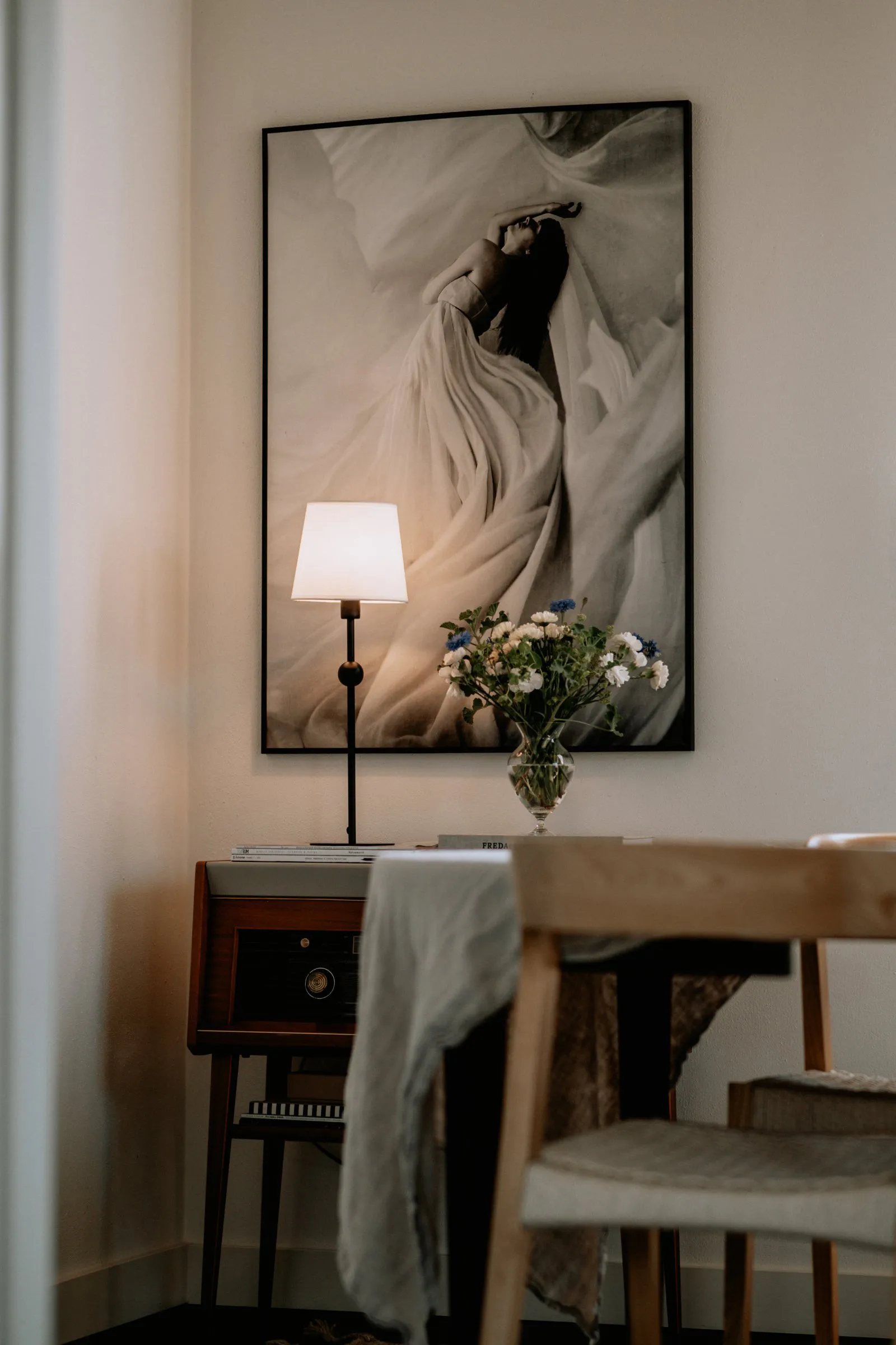 Pie de lámpara Astrid, negro Globen Lighting