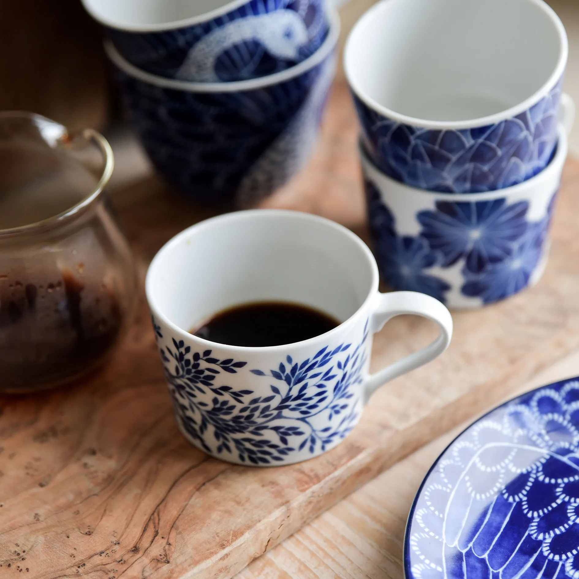 Taza con asa Botanica, Myrten Götefors Porslin