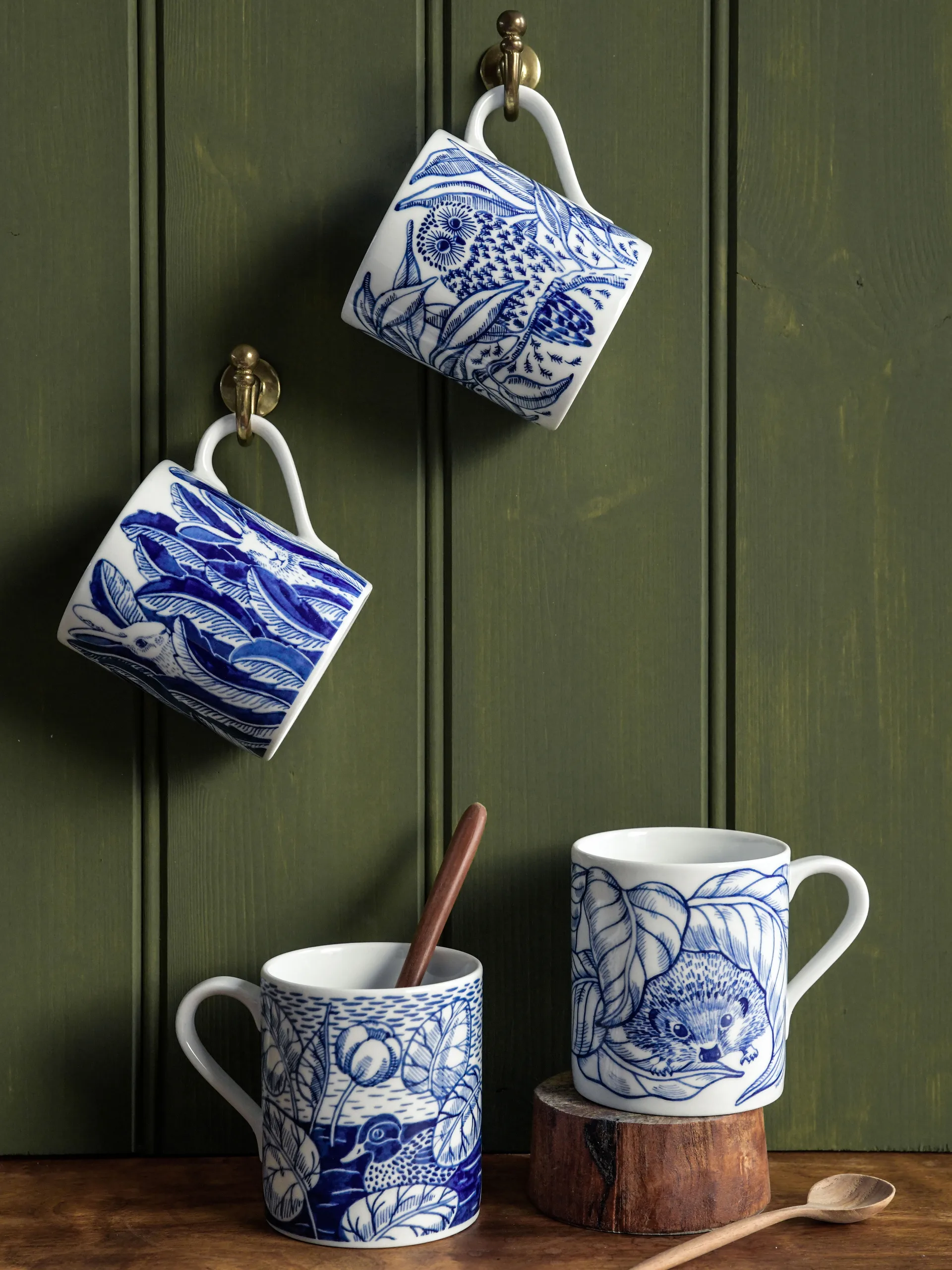 Taza Hares in hiding 35 cl, azul Götefors Porslin