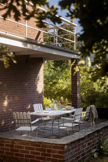 Butaca A2 - Roble lacado blanco-galvanizado en caliente - Grythyttan Stålmöbler